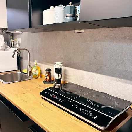 아파트 Cozy & Complete - 20 Min Walk From