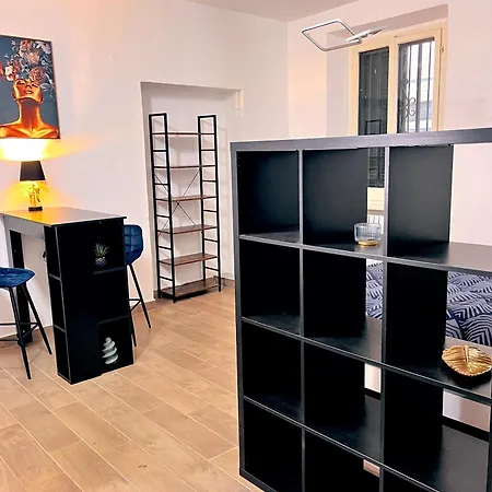 Cozy & Complete - 20 Min Walk From